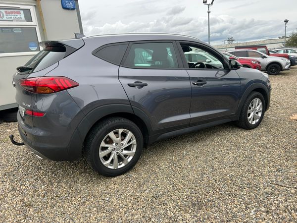 hyhundai tuscon automatic 367281456