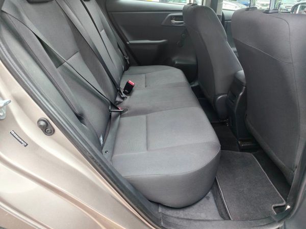 Toyota Auris 1.4 D-4d (90) 5Dr Aura 367290238