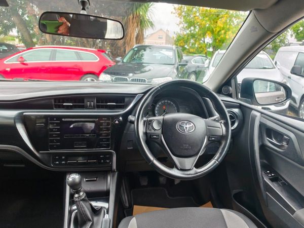 Toyota Auris 1.4 D-4d (90) 5Dr Aura 367290240