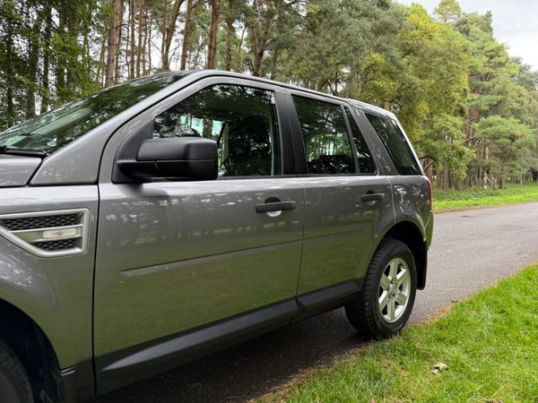 Land Rover Freelander 2011 Low KM 367308020
