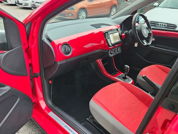 2015 Volkswagen Cross Up /Automatic 1.0 367328293