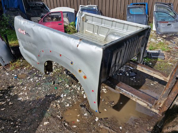 Toyota hilux tub 05 to 16 367338655