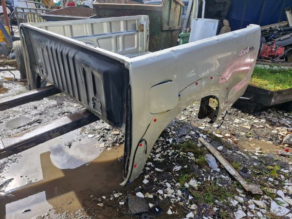 Toyota hilux tub 05 to 16 367338650