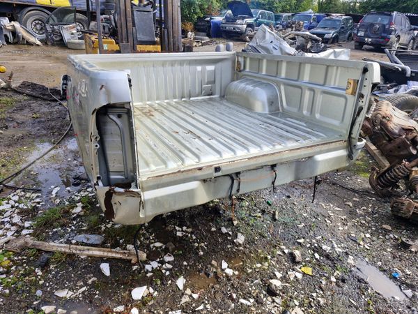 Toyota hilux tub 05 to 16 367338694