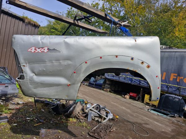 Toyota hilux tub 05 to 16 367338698