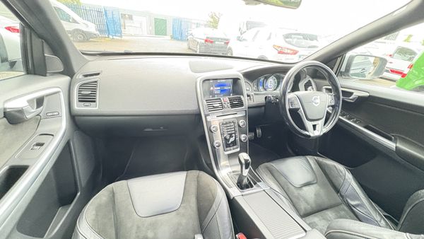 Volvo XC60 2.0 R-DESIGN D4 181BHP 5DR 367338873