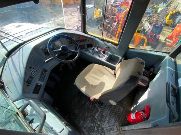 2002 VOLVO A25d SITE DUMP TRUCK.....a25 367348588