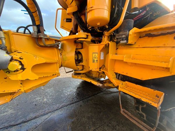 2002 VOLVO A25d SITE DUMP TRUCK.....a25 367348595