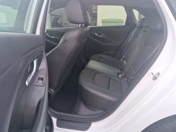 Hyundai i30 2019 - Deluxe Plus Model 367361850