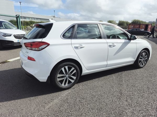 Hyundai i30 2019 - Deluxe Plus Model 367377495