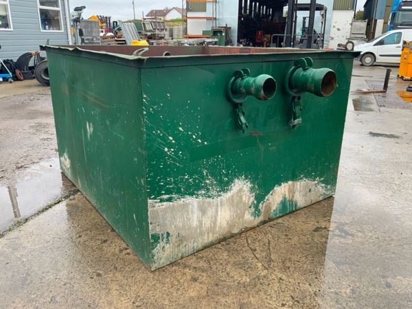 4500lts SILT RETENTION / FILTRATION TANK.......48 367379924