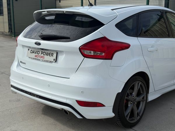 Ford Focus 181 ST-Line low Kms!!! 367392914