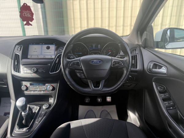 Ford Focus 181 ST-Line low Kms!!! 367392928