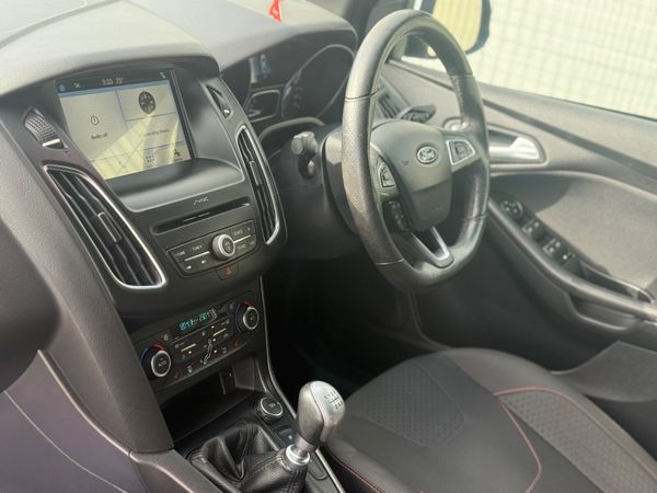 Ford Focus 181 ST-Line low Kms!!! 367392931