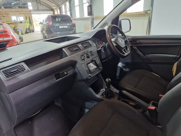 2016 Volkswagen Caddy 2.0 TDi 367429102