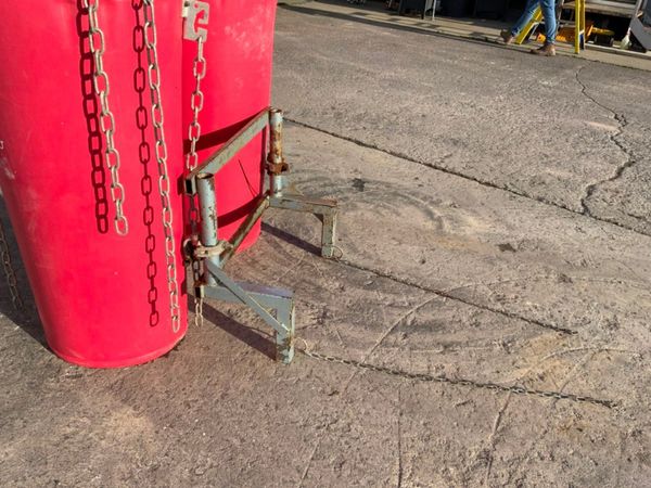 BUILDERS RUBBLE / DEMOLITION CHUTES.......4023.. 367429299