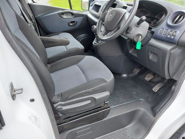 Opel Vivaro 2019 LWB Great cond-Price Includes Vat 367440615