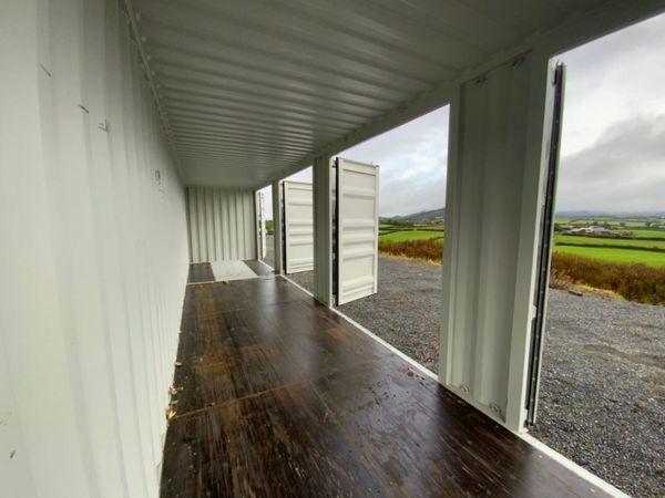 UNUSED FOUR SIDE DOOR SHIPPING CONTAINER....4414. 367526844