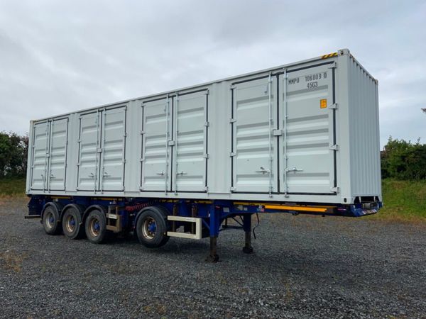 UNUSED FOUR SIDE DOOR SHIPPING CONTAINER....4414. 367526851