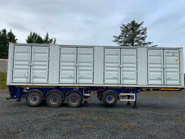 UNUSED FOUR SIDE DOOR SHIPPING CONTAINER....4414. 367526852