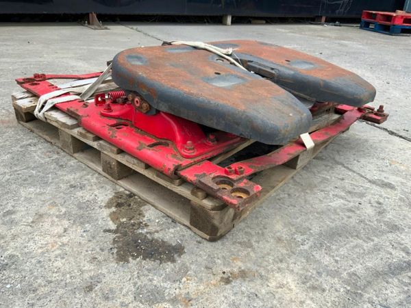 SLIDING FIFTH WHEEL TRAILER COUPLING. 367527074