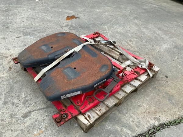 SLIDING FIFTH WHEEL TRAILER COUPLING. 367527079