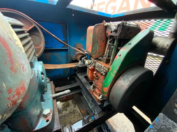 BITUMEN / PITCH BURNER MIXER / DISPENSER.....107 367522820