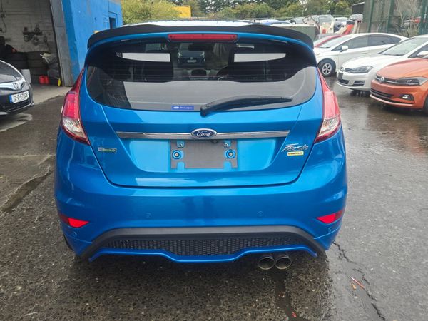 2016  Ford Fiesta St-line / Automatic 367565830