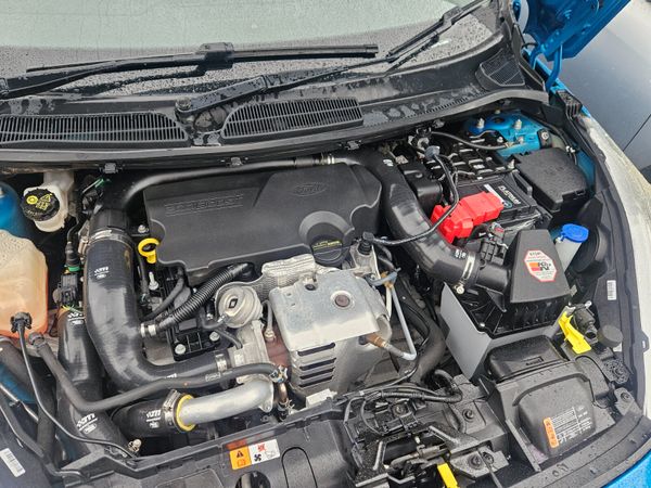 2016  Ford Fiesta St-line / Automatic 367569620