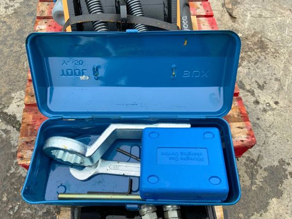 UNUSED BOSCO Bsc100 HAMMER...65mm PINS..2569. 367561694
