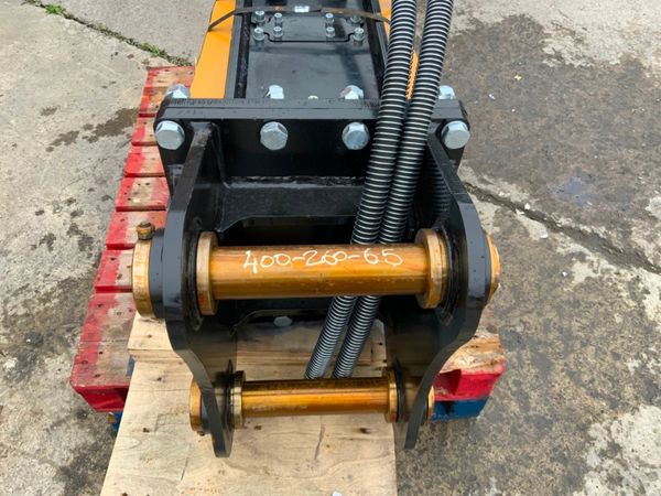 UNUSED BOSCO Bsc100 HAMMER...65mm PINS..2569. 367561696