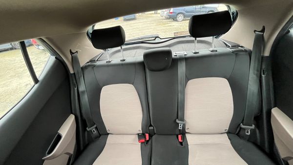 Hyundai i10 (RESERVED) 367571474