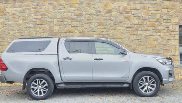 HILUX INVINCIBLE- LIKE NEW - FINANCE AVAILABLE 367598328
