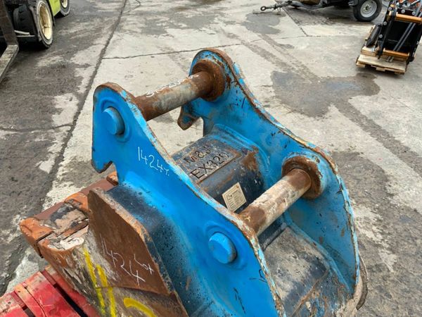 24" RHINOX DIGGING BUCKET....65mm PINS....1424t. 367625143