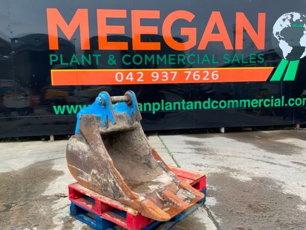 24" RHINOX DIGGING BUCKET....65mm PINS....1424t. 367625150