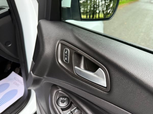 Ford Kuga 2018 ZETEC 2 Seat Commercial 367626839