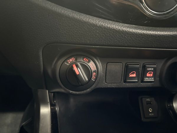 2016 Nissan Navara 2.3 Auto 190 Bhp 367634387