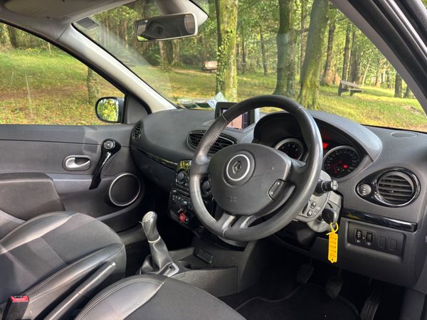 132 Renault Clio 1.2 16V 75 DYNAMIQUE 367631249