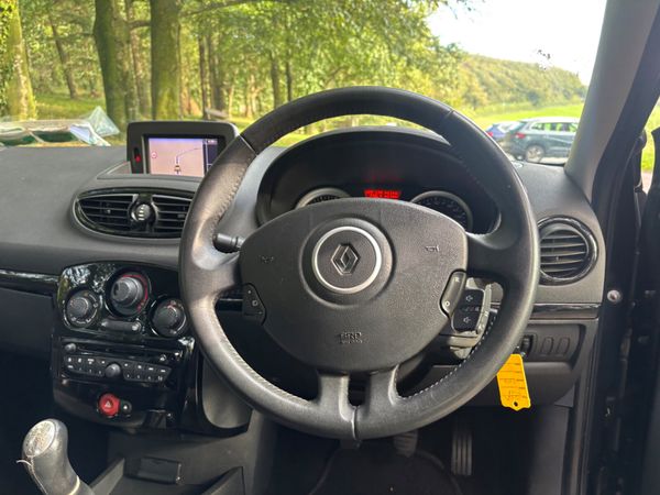 132 Renault Clio 1.2 16V 75 DYNAMIQUE 367631257