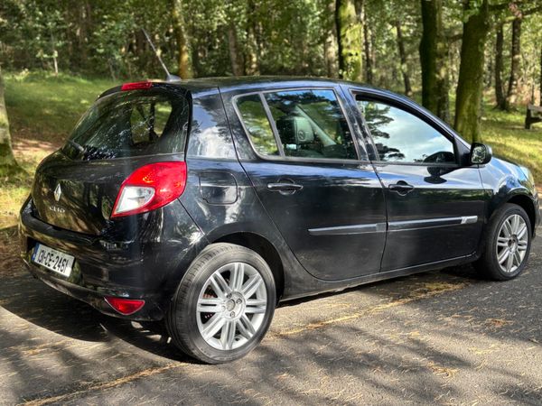 132 Renault Clio 1.2 16V 75 DYNAMIQUE 367631251
