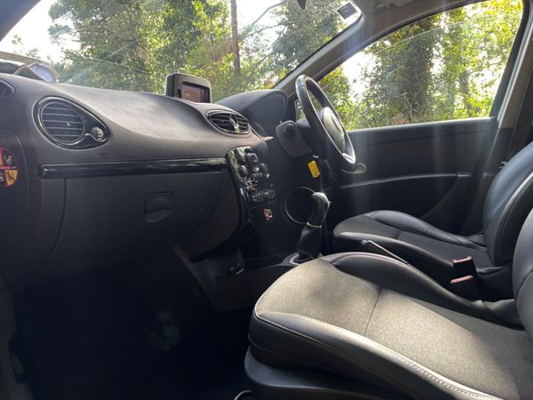 132 Renault Clio 1.2 16V 75 DYNAMIQUE 367631266