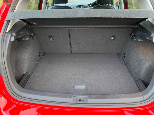 Volkswagen Golf 2017 367679359