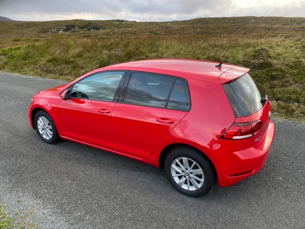 Volkswagen Golf 2017 367679367