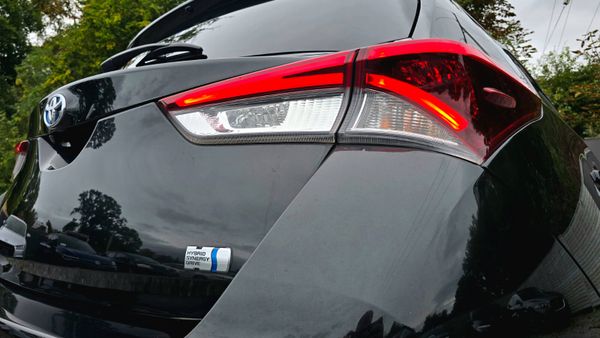 🔥2016 Toyota Auris 1.8 Automatic Petrol Hybrid 367681765