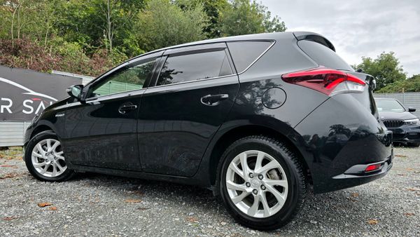 🔥2016 Toyota Auris 1.8 Automatic Petrol Hybrid 367681784