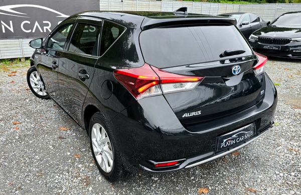 🔥2016 Toyota Auris 1.8 Automatic Petrol Hybrid 367681785