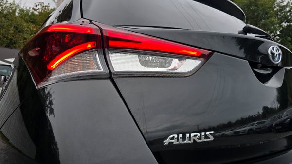 🔥2016 Toyota Auris 1.8 Automatic Petrol Hybrid 367681788