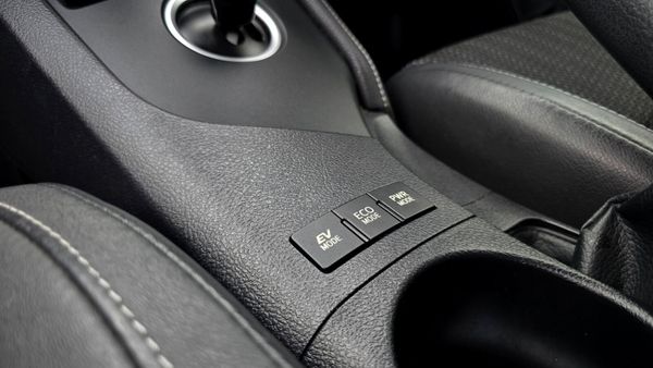 🔥2016 Toyota Auris 1.8 Automatic Petrol Hybrid 367681832