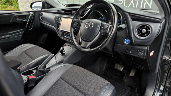 🔥2016 Toyota Auris 1.8 Automatic Petrol Hybrid 367681857