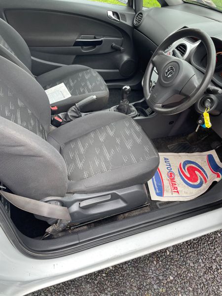 Opel  Vauxhall corsa van 367698737